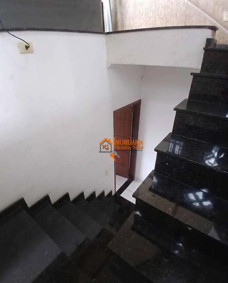 Imagem Sobrado com 3 dormitórios à venda, 100 m² por R$ 640.000,00 - Jardim Arapongas - Guarulhos/SP