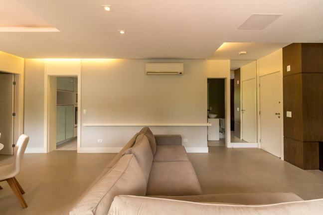 Imagem Apartamento com 3 Quartos à Venda, 125 m² em Hugo Lange - Curitiba