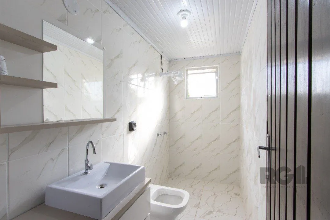 Imagem Casa para Venda - 200m², 3 dormitórios, 2 vagas - Cavalhada