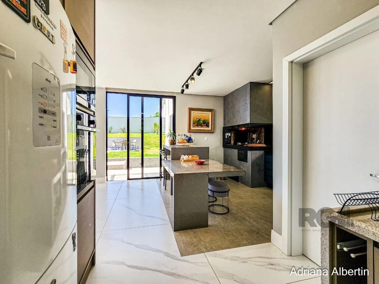 Imagem Casa com 4 suites - Condominio Fechado