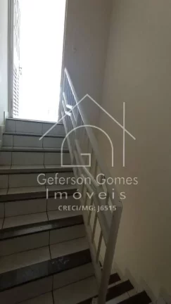 Imagem Casa à Venda - Com 2 pavimentos - Centro - Mantena - MG
