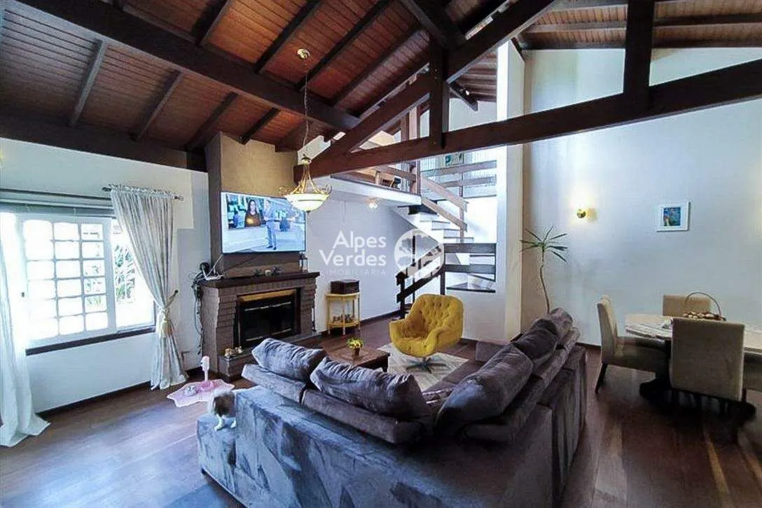 Imagem Vende - se Casa na Vila Suzana, com 03 dormitórios