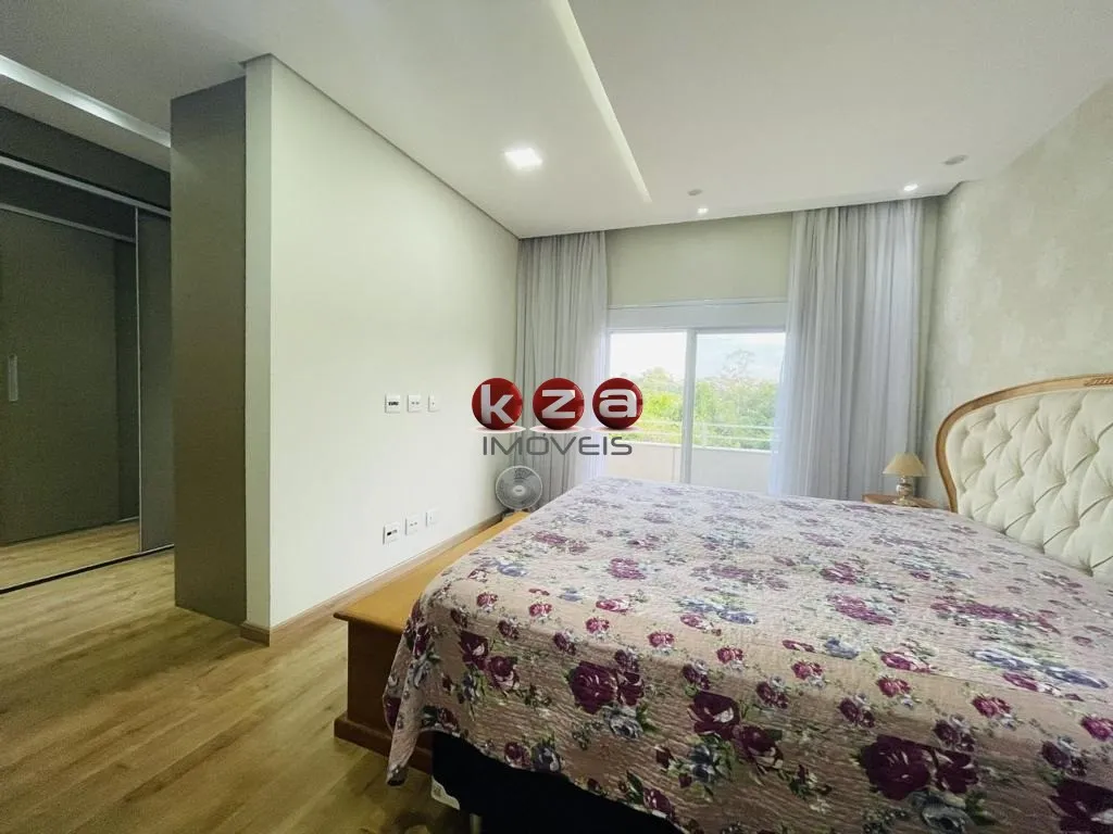 Imagem Casa de luxo no Condomínio Terras de Santa Teresa em Vinhedo, com 4 suítes, 3 salas e 350m² de área privativa. Venha conferir!