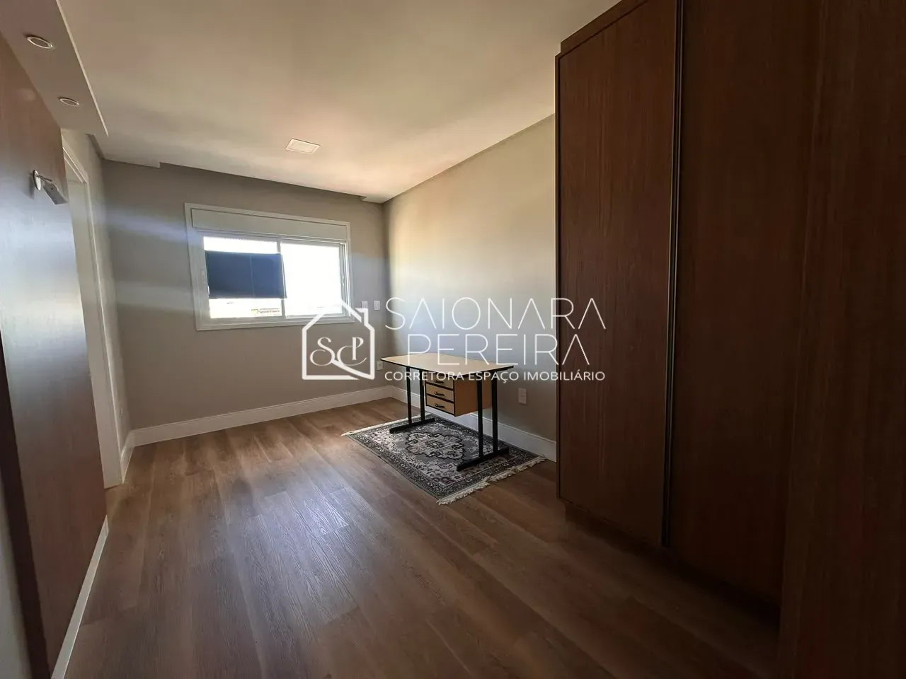 Imagem Apartamento com 2 Suítes e Varanda Gourmet no Bairro Campinas, São José