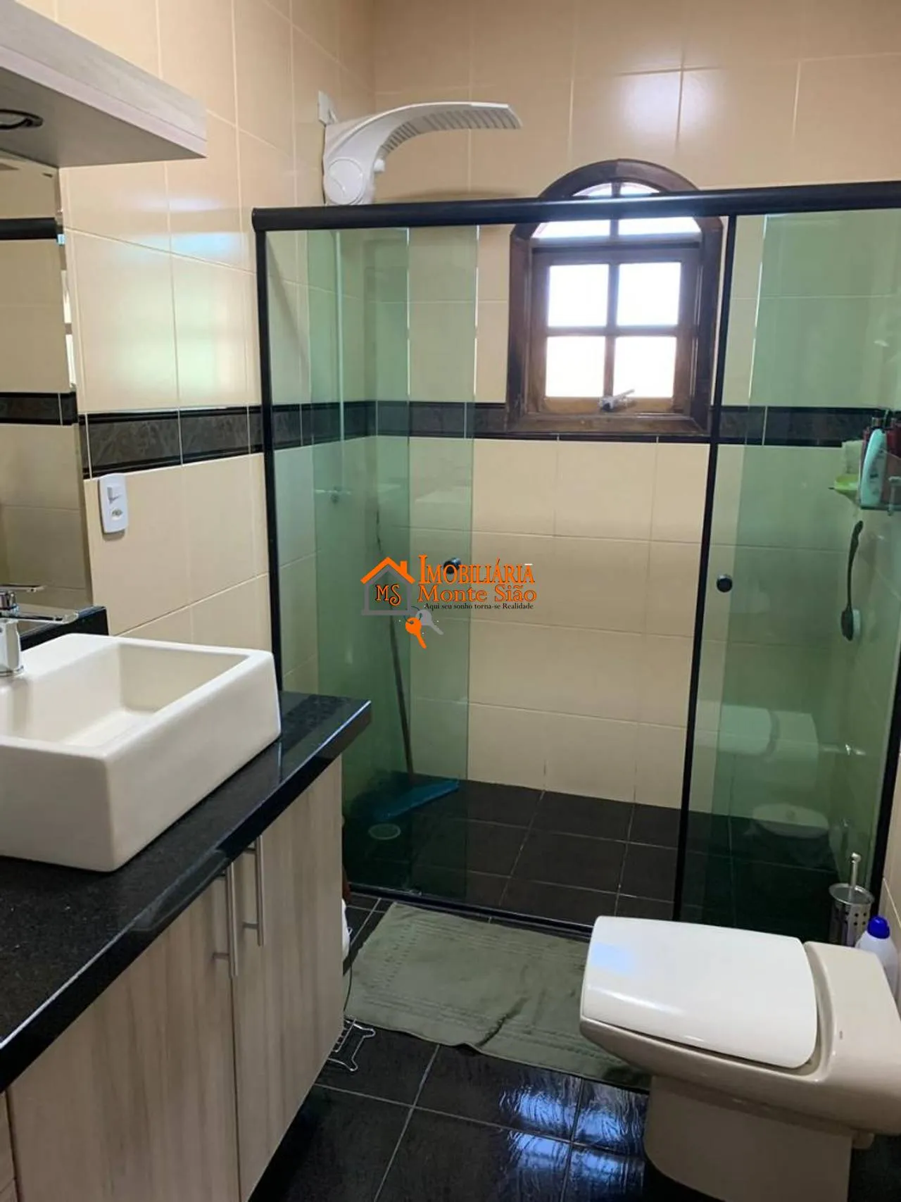 Imagem Casa 5 Dorms. c/ 2 Suítes + 5 Vagas | Excelente Localização