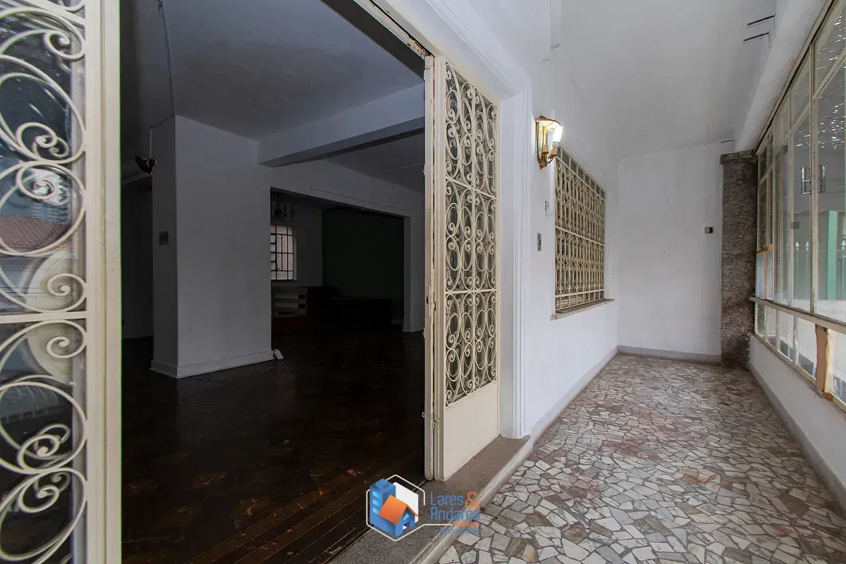 Imagem Sobrado para venda em Aclimação com 3 quartos, 295m²