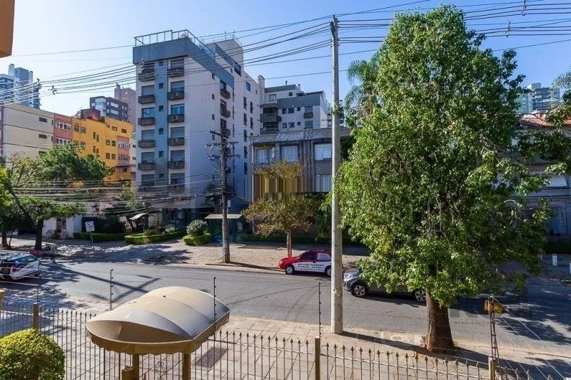 Imagem Apartamento 2 dormitórios, 84 m², 2 banheiros no Bairro Petrópolis em Porto Alegre