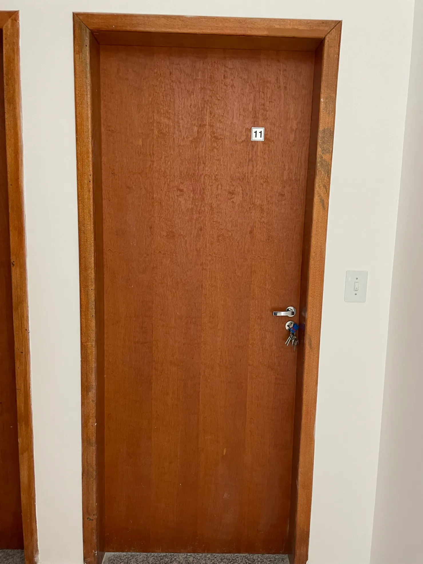 Imagem Apartamento dois dormitórios com suíte e sacada à venda, ótima localização, Bosque da Princesa, Pindamonhangaba, SP