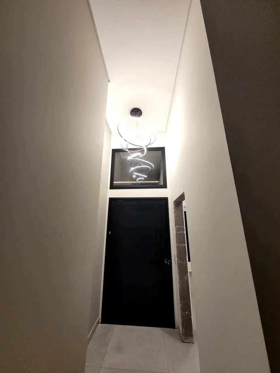 Imagem Casa em Condomínio de Luxo com 3 Suítes em Cajuru do Sul, Sorocaba-SP: 122m², 3 Quartos, 1 Sala e 2 Vagas de Garagem!