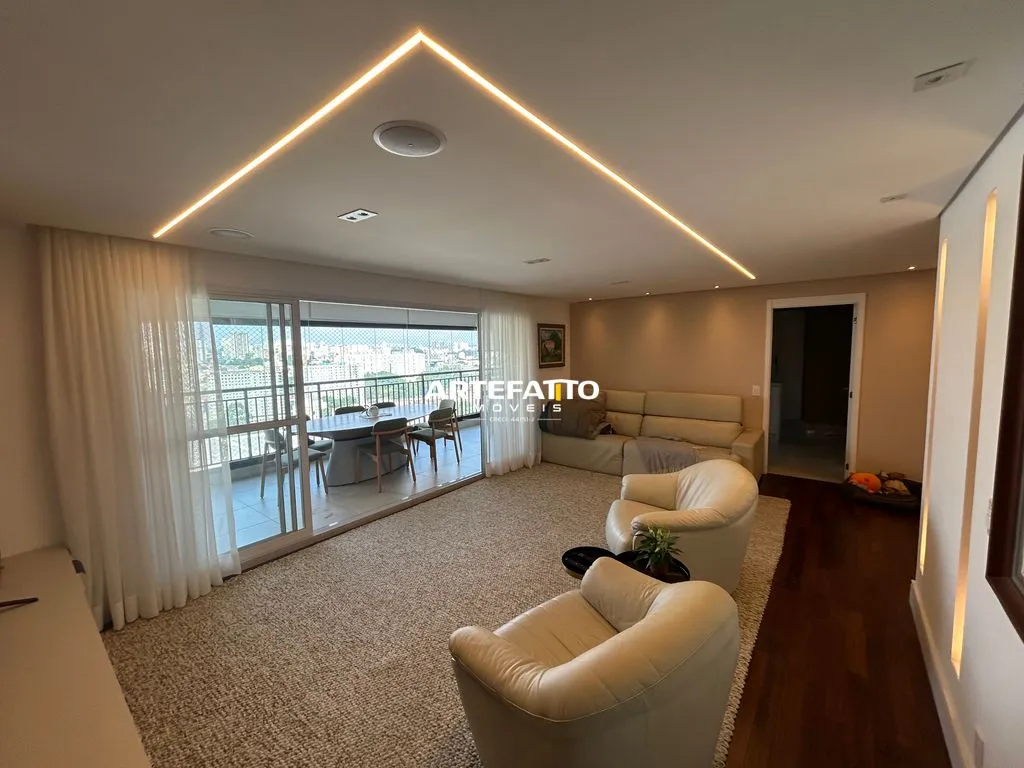 Foto do imóvel Andar alto , Apto com 136m2 , 3 suítes, planejados e 2 vagas fixas cobertas