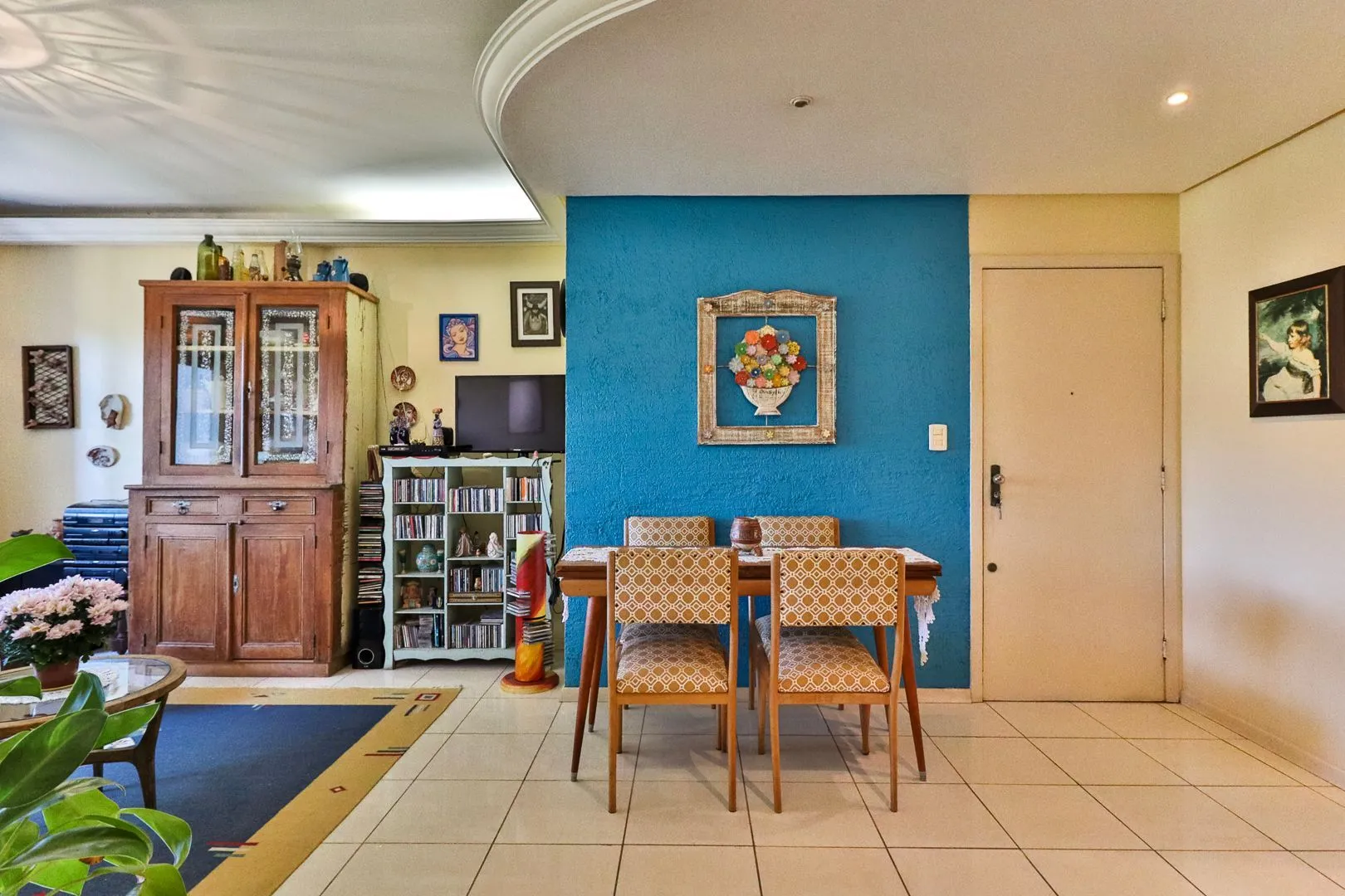 Imagem Apartamento para venda de 3 dormitórios, no bairro Teresópolis em Porto Alegre/RS.