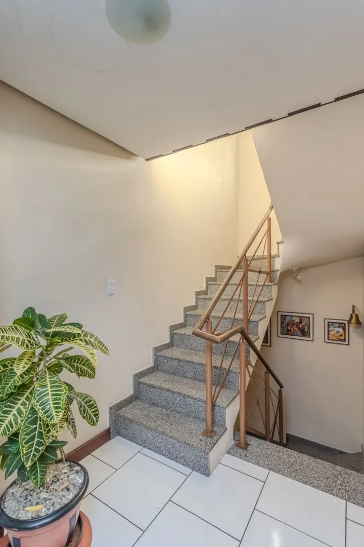 Imagem Casa em Condomínio bairro Tristeza de 3 dormitórios e 3 vagas