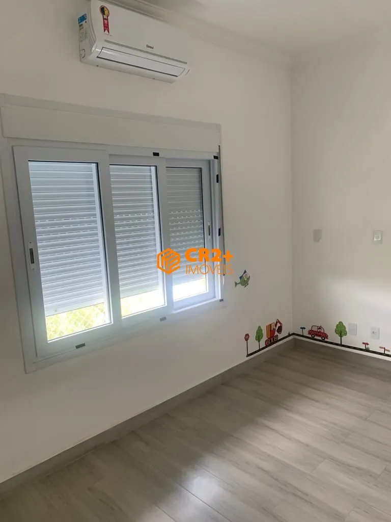 Imagem Vendo casa sobrado 223 m2, 04 quartos, 04 suítes, 04 vagas de garagem em Taubaté
