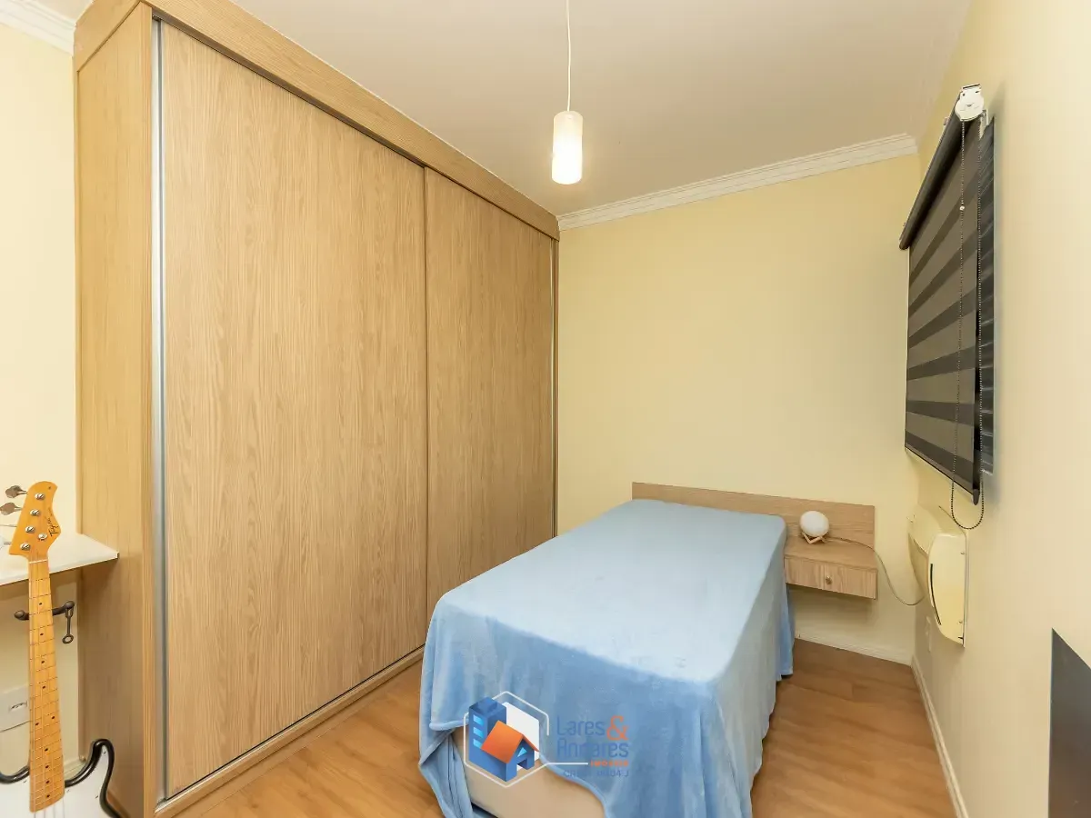 Imagem Sobrado para venda em Jardim Marisa com 3 quartos, sendo 3 suítes, 168m²