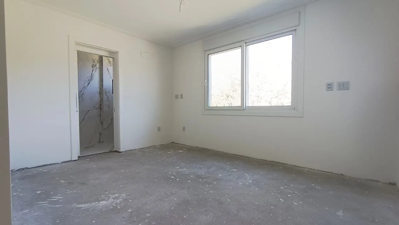 Imagem Cobertura Alto Padrão à Venda em Três Figueiras - Nunca Habitada!

434,41 m² privativos | 3 Suí...