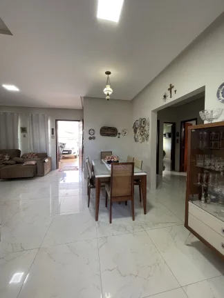 Imagem Casa à venda no bairro Residencial Laurentino Martins - Goianésia/GO