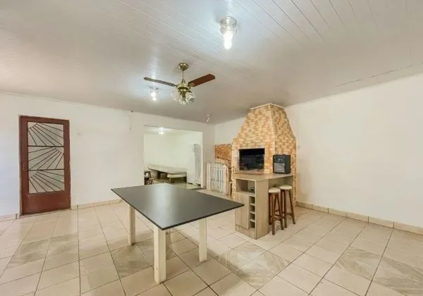 Imagem Casa no bairro Cavalhada de 3 dormitórios e 3 vagas