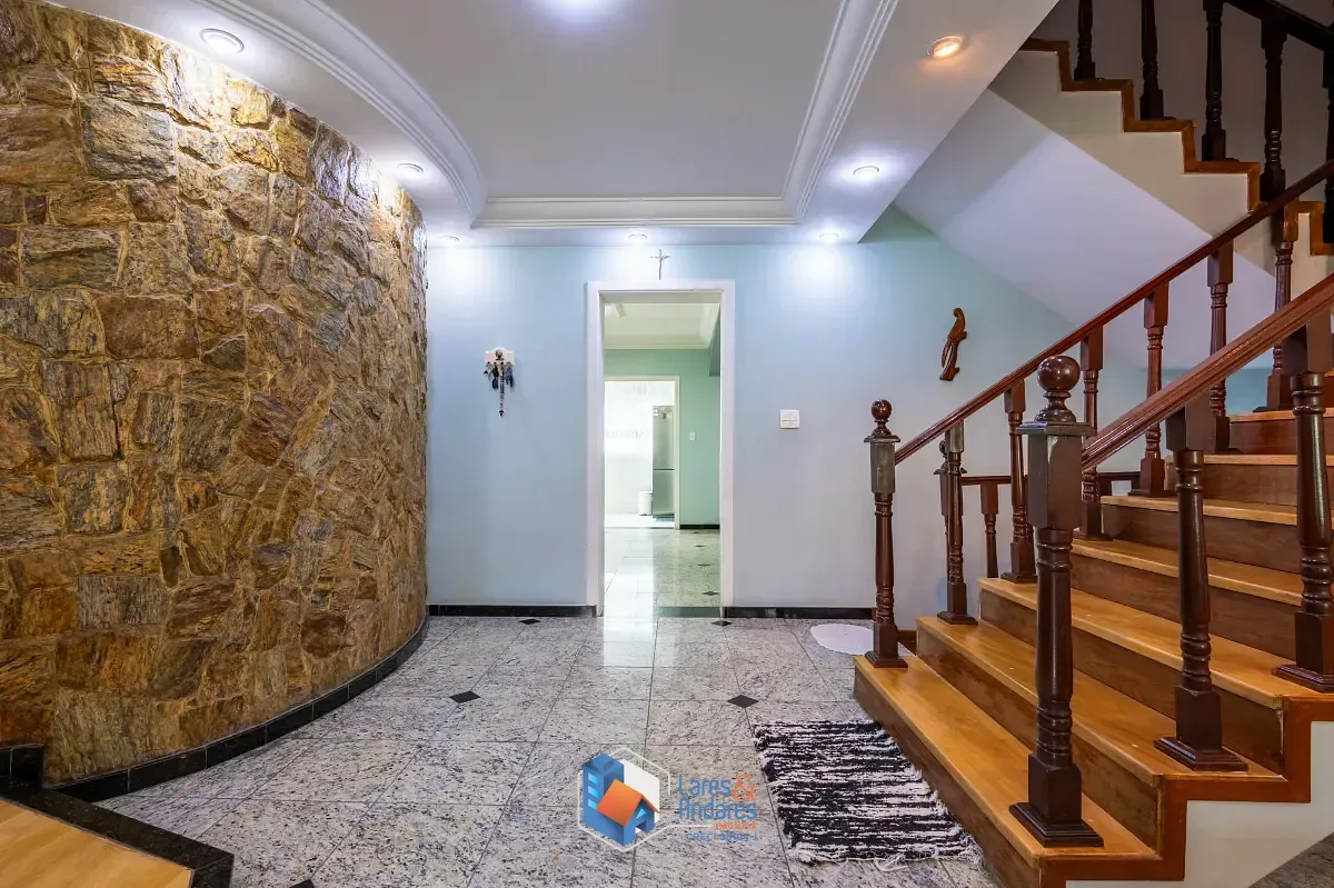 Imagem Sobrado para venda em Vila Esperança com 4 quartos, sendo 1 suíte, 328m²
