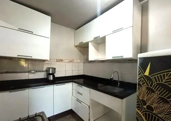 Imagem Casa no bairro Jardim do Salso com 2 dormitórios e 4 vagas
