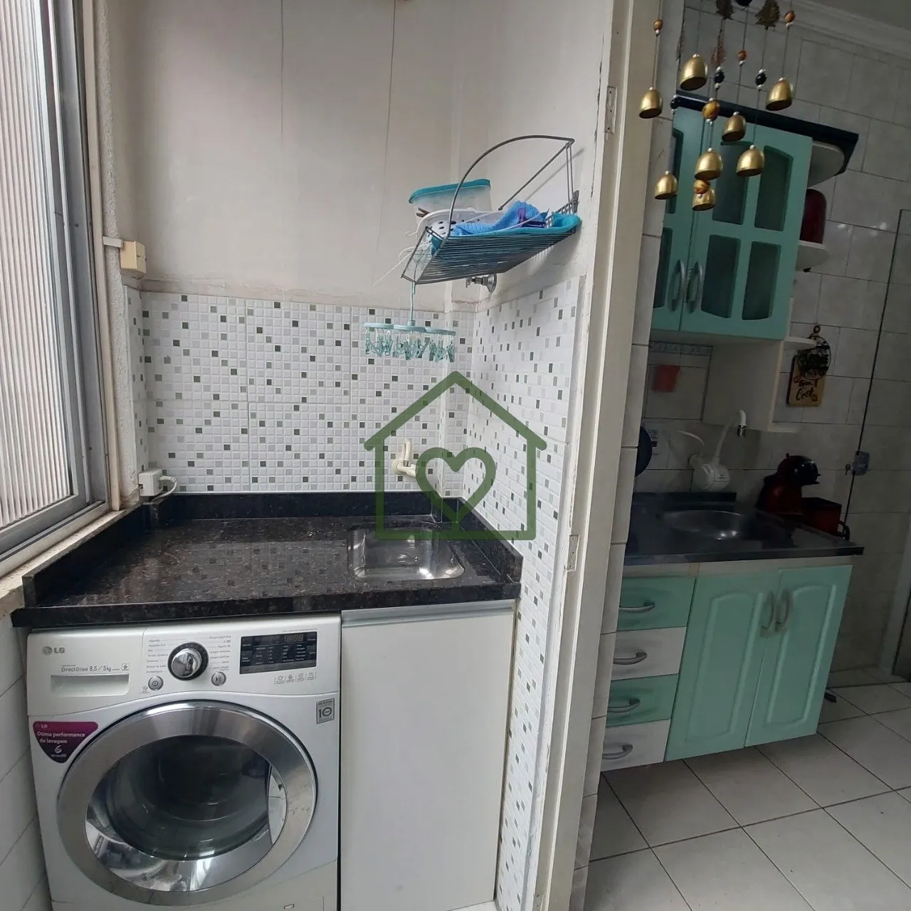 Imagem Excelente oportunidade para quem busca um apartamento no bairro Santana, em Porto Alegre.

O imóvel...