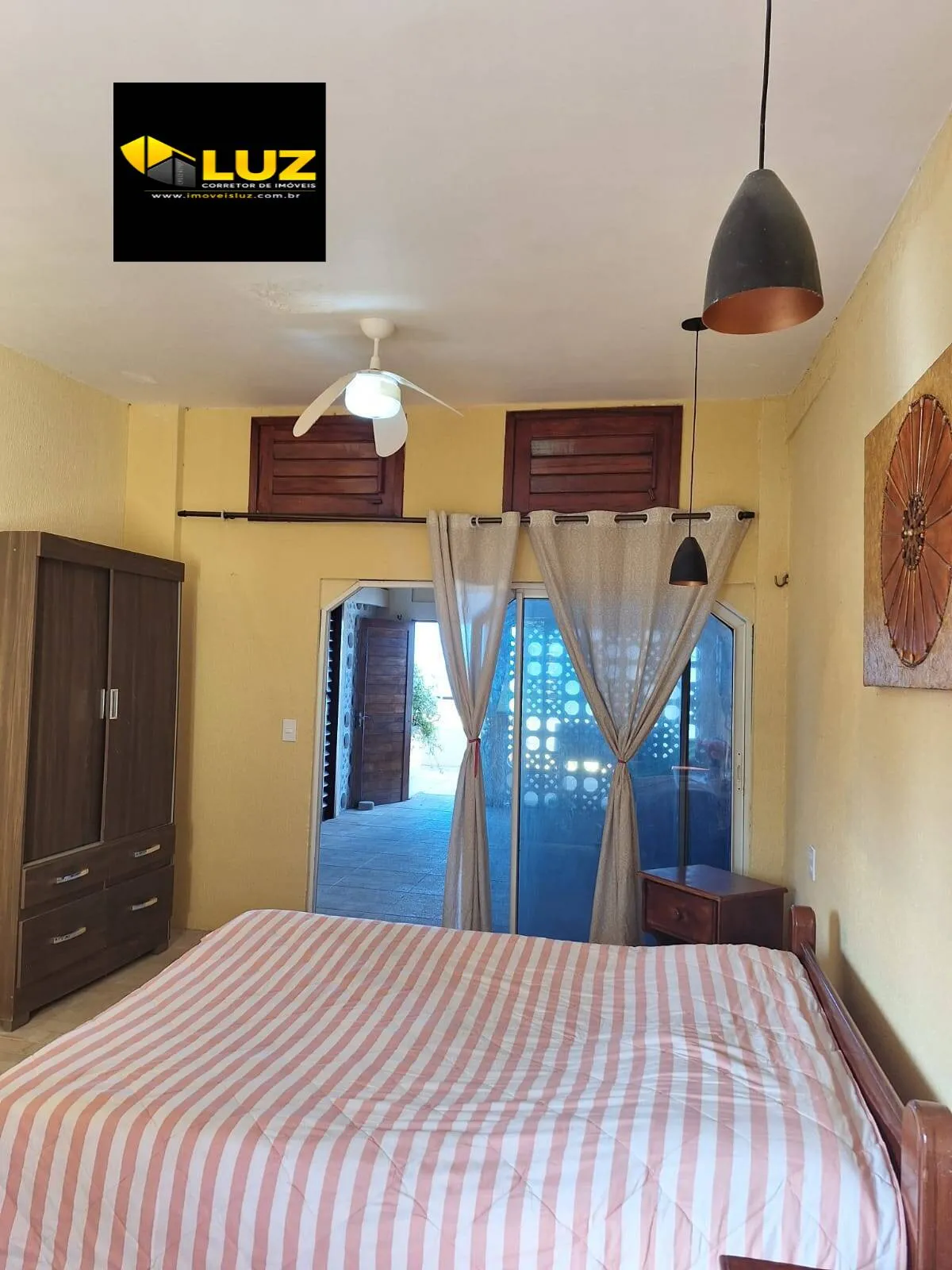 Imagem Casa Duplex à Beira Mar, com Piscina no Praia Pacheco