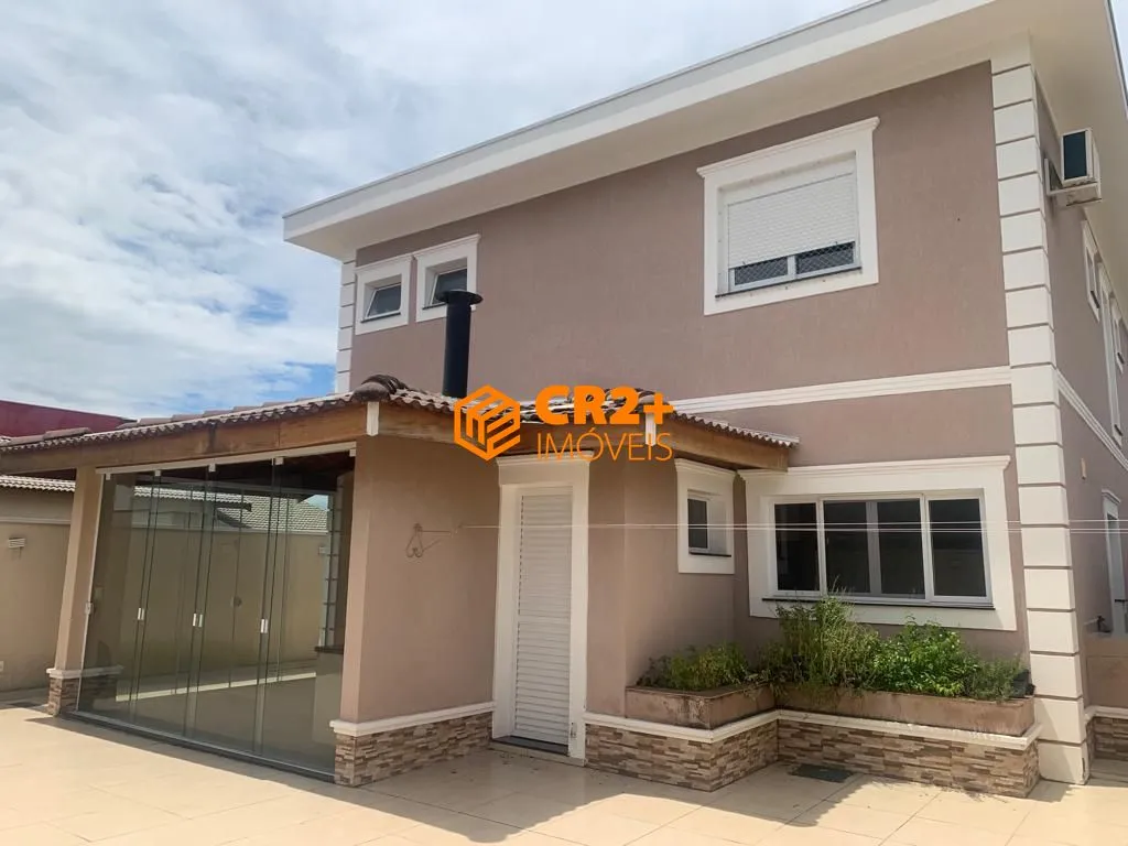 Imagem Vendo casa sobrado 223 m2, 04 quartos, 04 suítes, 04 vagas de garagem em Taubaté