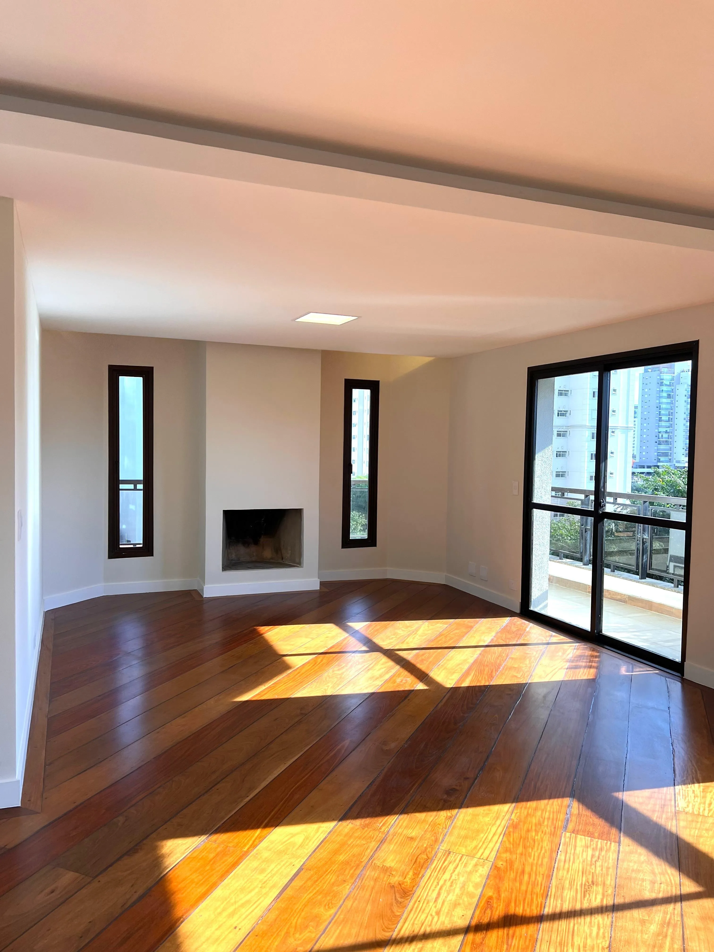Imagem Apartamento de 234m² de Área Útil, Localizado no Condomínio Edifício Mansao Real - Brooklin, São Paulo - SP!