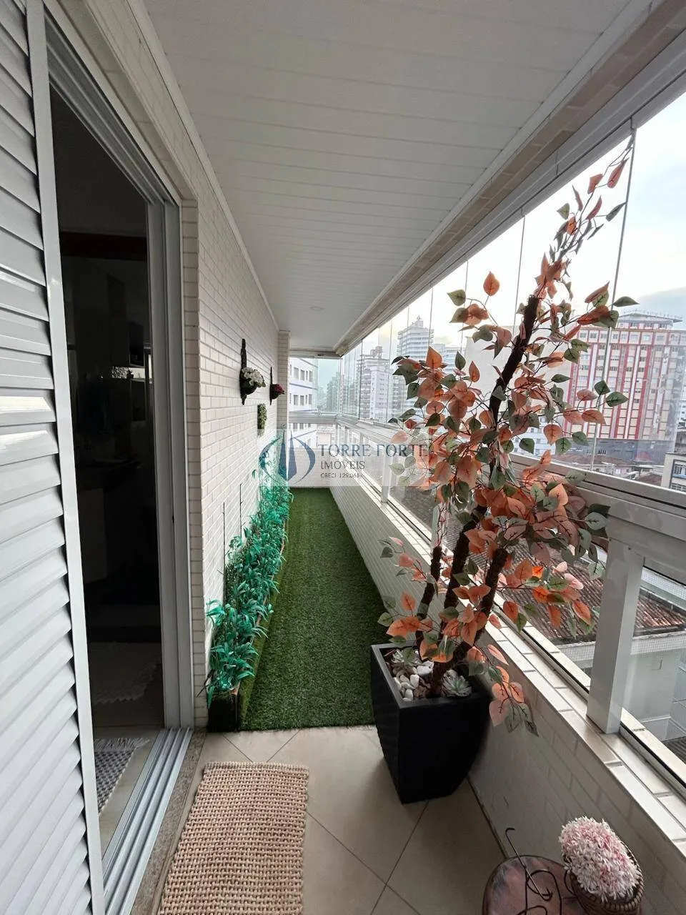 Imagem Lindo Apartamento com 2 dormitorios 2 suites 2 vagas no Boqueirão PG.