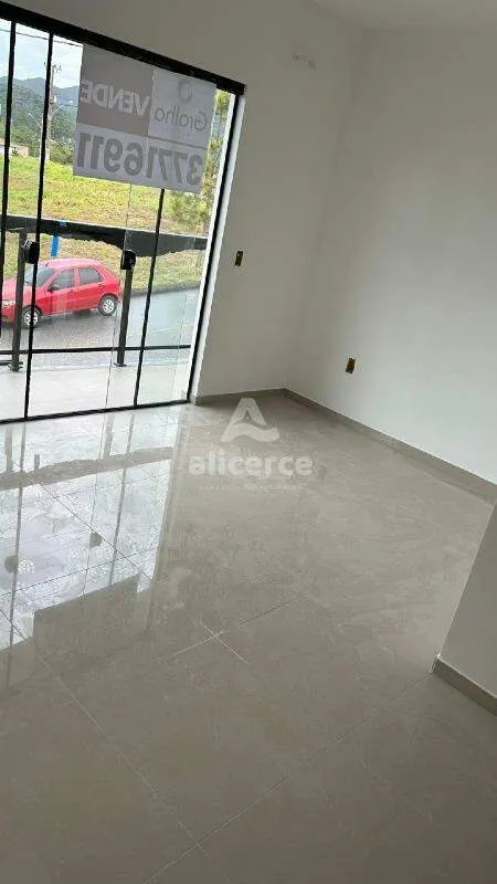 Imagem Sobrado Novo à Venda - 2 Dormitórios I 2 Suítes I Vaga de garagem I Churrasqueira em São José - SC