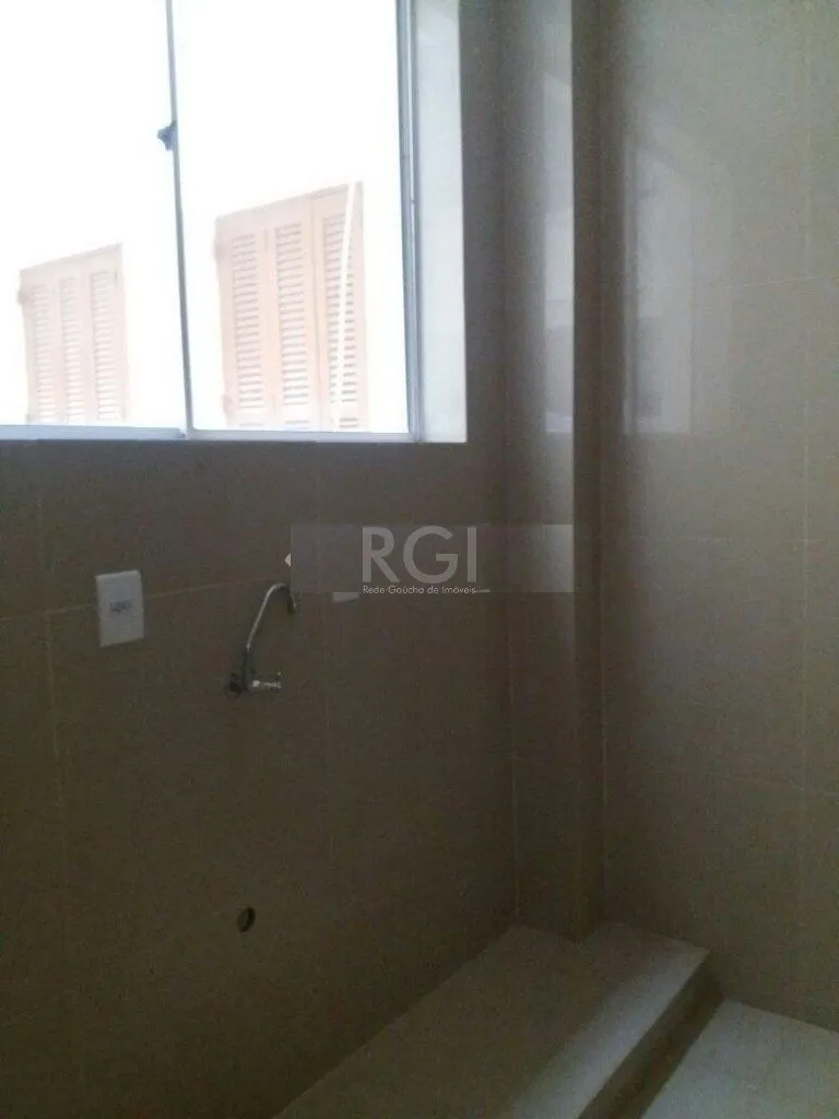 Imagem Apartamento de três dormitórios no bairro Independência em Porto Alegre.