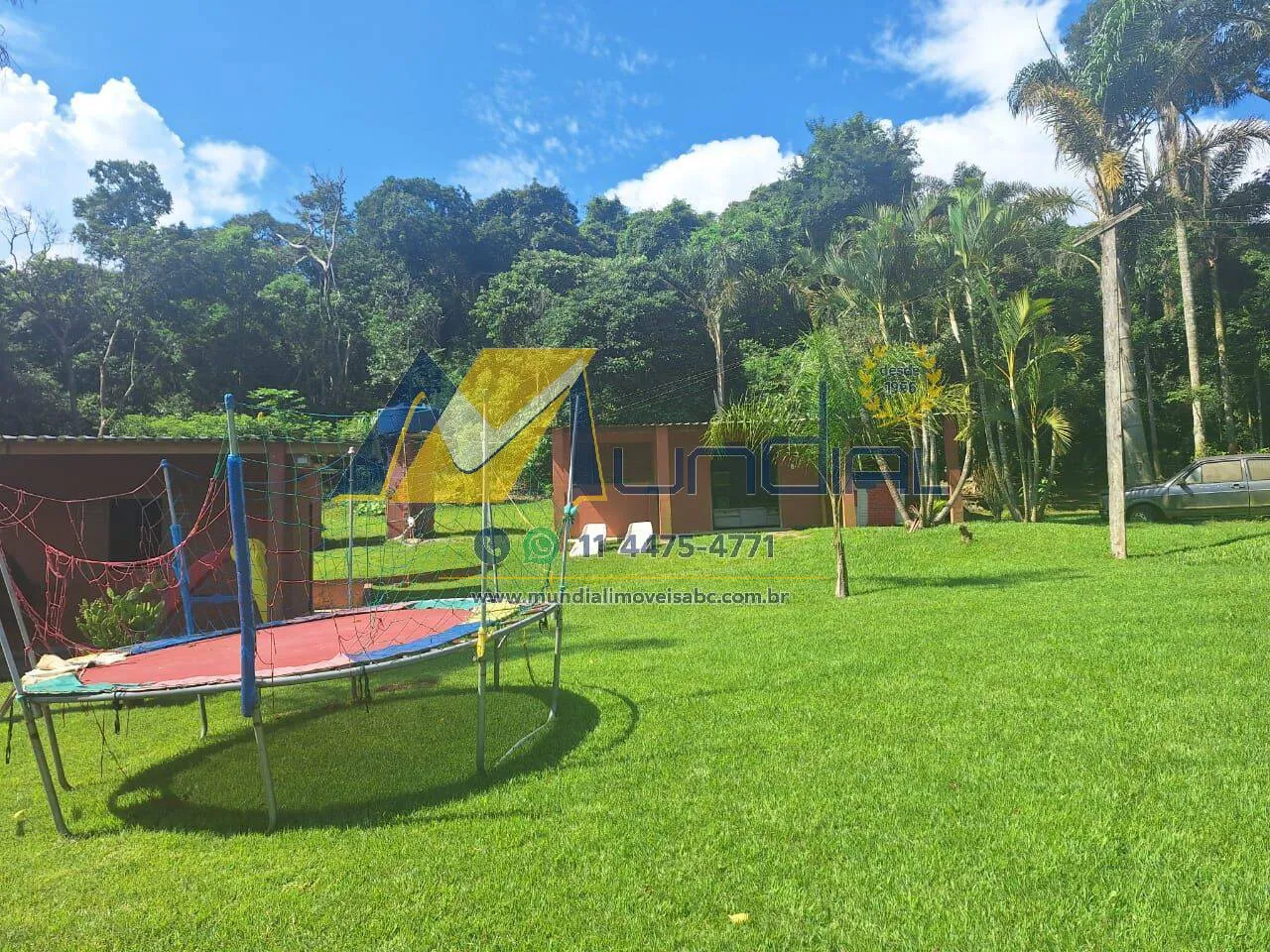 Imagem Oportunidade Estratégica: Terreno com Casa Ampla e Alto Potencial Comercial