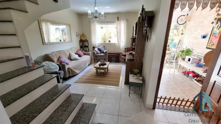 Imagem Sobrado 04 c/suíte, ótimo espaço nos fundos e frente, no Santa Cândida/Boa Vista em Curitiba PR
