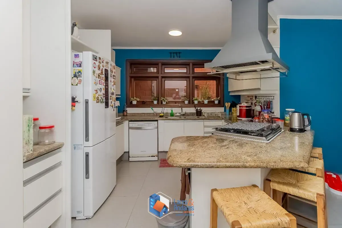 Imagem Casa no condomínio Clube Castelo para venda com 3 quartos, sendo 2 suítes, 306m²