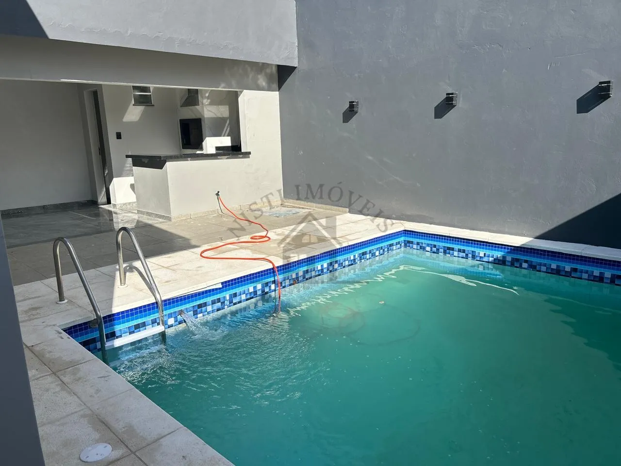 Imagem CASA 3 DORMITÓRIOS - GARAGEM 4 CARROS - JARDIM LINDÓIA - PORTO ALEGRE/RS