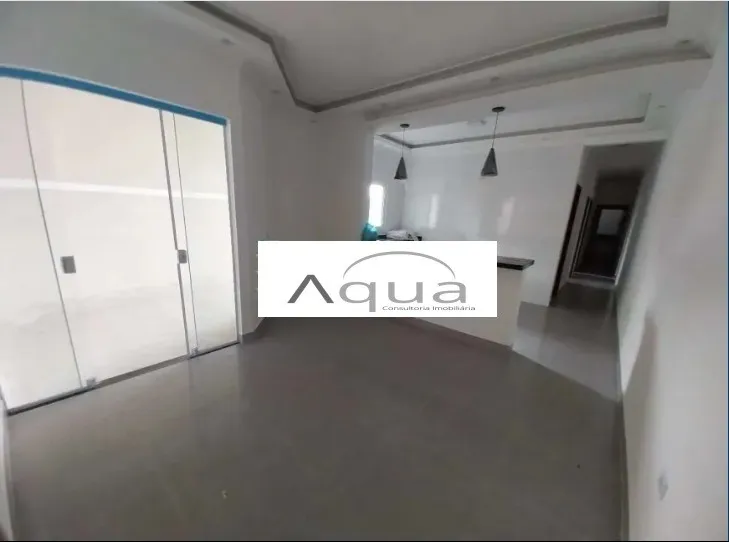 Imagem Casa para Venda em Mongaguá, Plataforma, 3 dormitórios, 1 suíte, 2 banheiros, 2 vagas