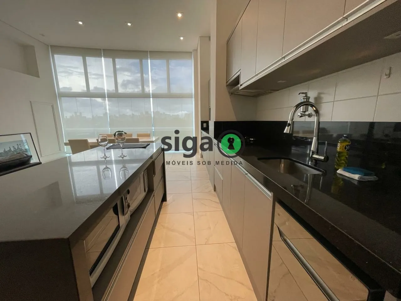 Imagem Apto com 85m², no Brooklin, com 1 suite, lavabo, 2 vagas e Pé direito duplo para locação