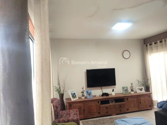 Imagem Se você sonha em viver com o charme e o conforto de uma casa de campo, esta é a oportunidade perfe...