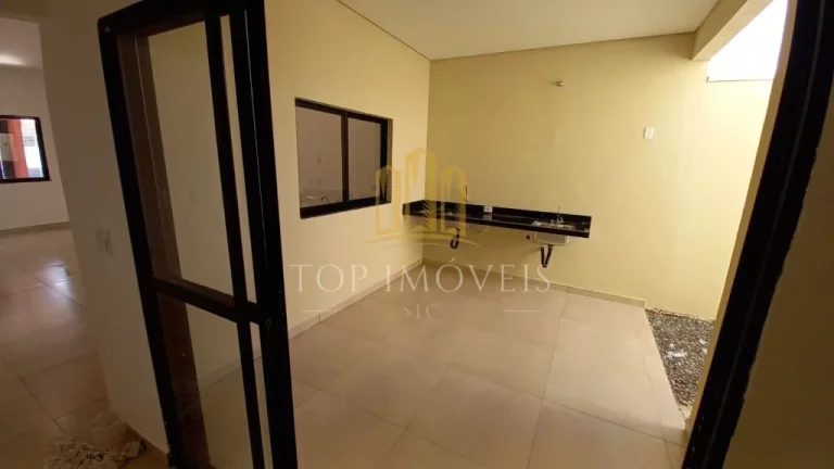 Imagem Maravilhosa casa três dormitorios nova no Jardim Amalia