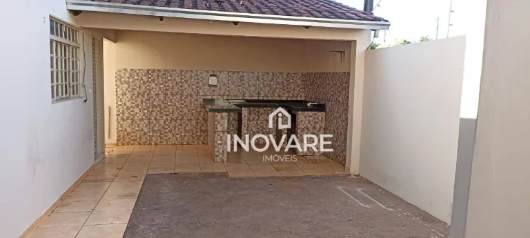 Foto do imóvel Casa com 3 dormitórios à venda, 106 m² por R$ 285.000,00 - Jardim Leonora Ll - Itumbiara/GO