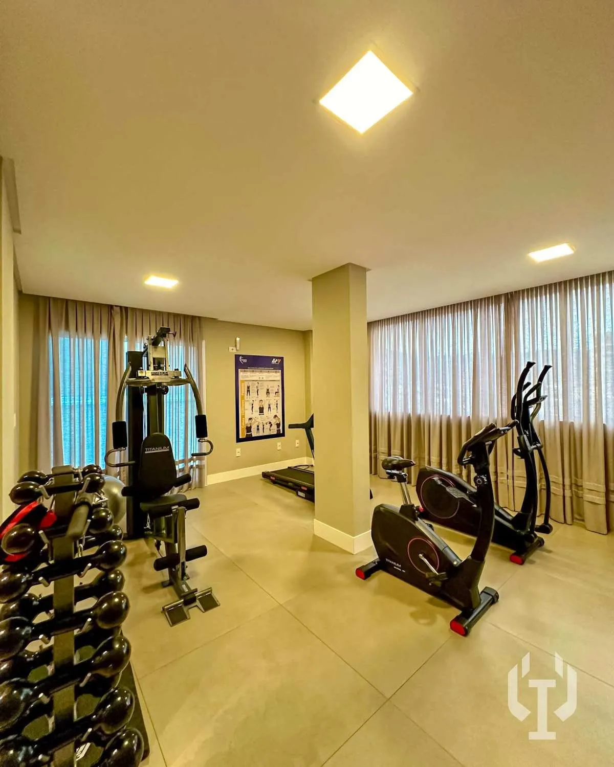 Imagem Apartamento diferenciado com 2 suítes em Meia Praia
