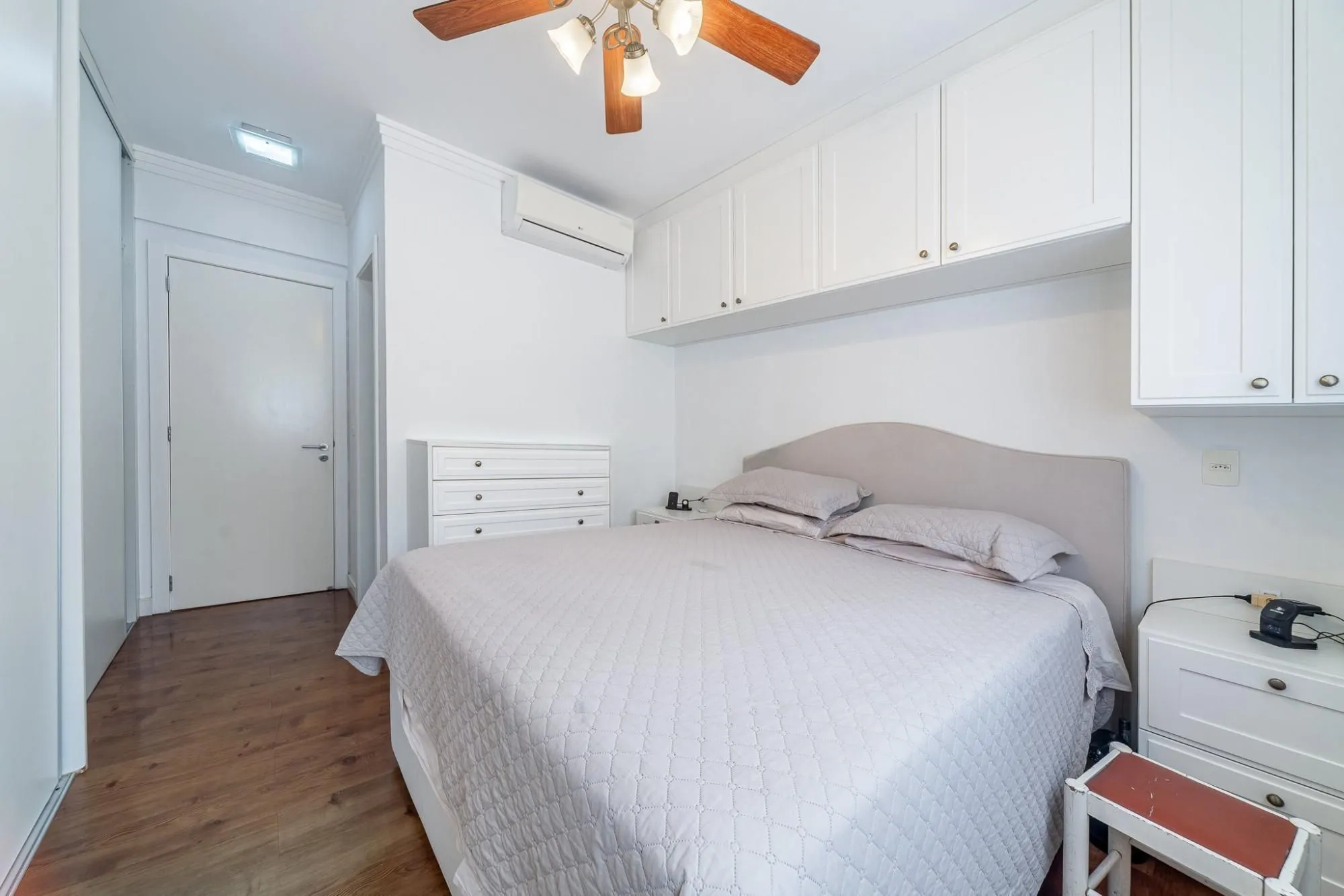 Imagem Apartamento 3 dormitórios, sendo 3 suítes e 2 vagas no Petropolis