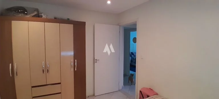 Imagem APARTAMENTO FRENTE NO BAIRRO EMBARÉ COM 3 QUARTOS (01 SUÍTE) + DEPENDÊNCIA COMPLETA, VISTA LIVRE, 01 QUADRA DA PRAIA.