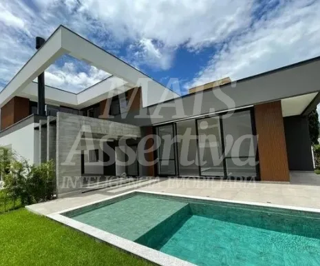 Foto do imóvel Ótimo sobrado de luxo em Balneário Camboriú - 3 dormitórios, 3 suítes