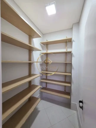 Imagem Casa Sobrado, 4 Dormitórios( 2 suítes), Altos da Serra, Urbanova, Sjc.