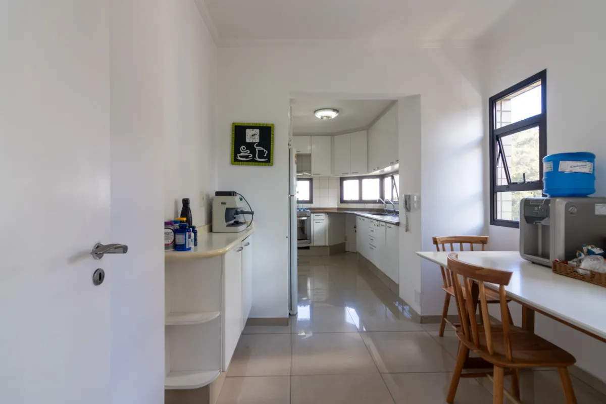 Imagem Apartamento para venda em Vila Andrade com 3 quartos, sendo 3 suítes, 184m2