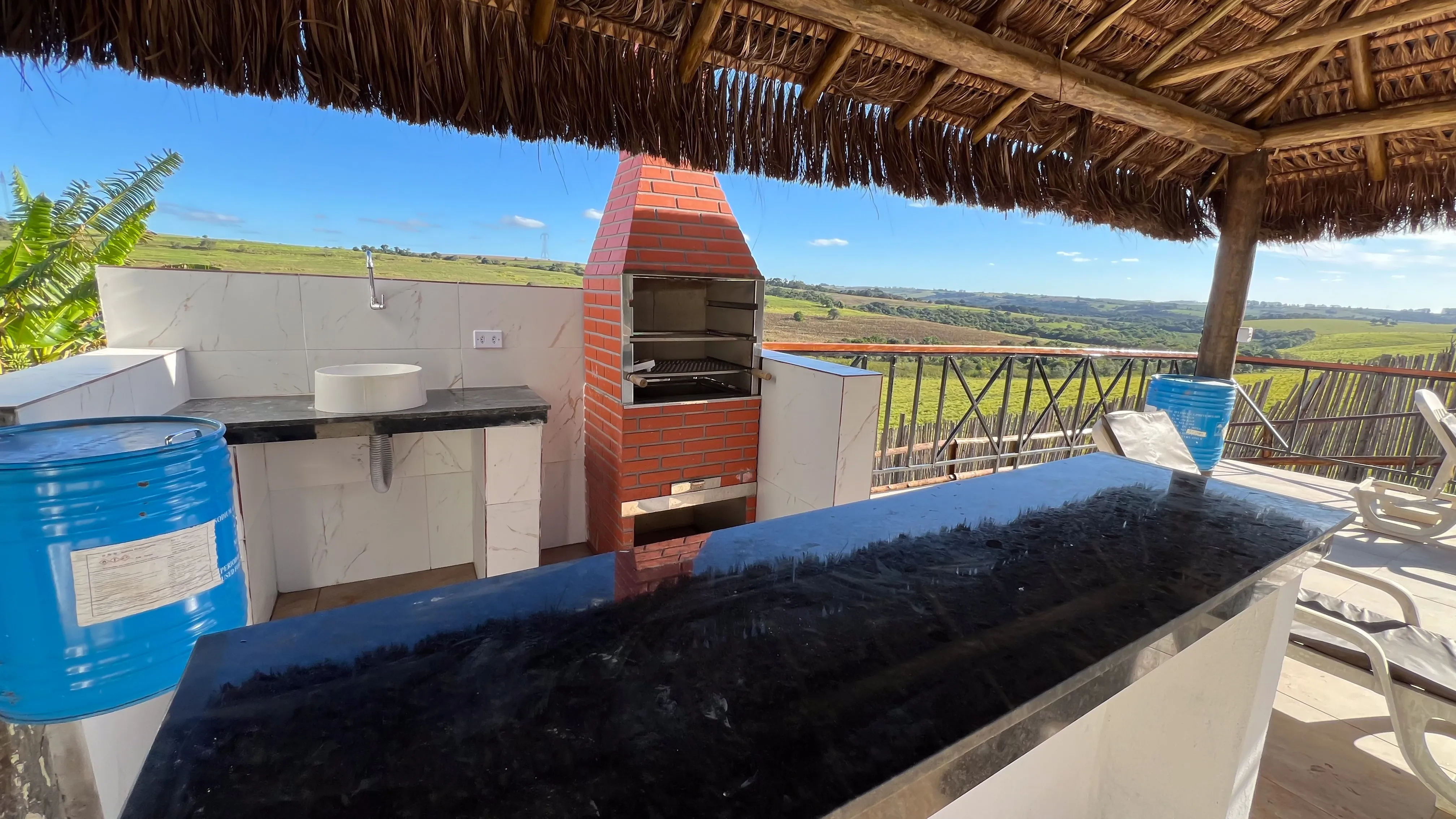 Imagem Chácara Cercada em Araçoiaba da Serra com Lazer Completo e Piscina