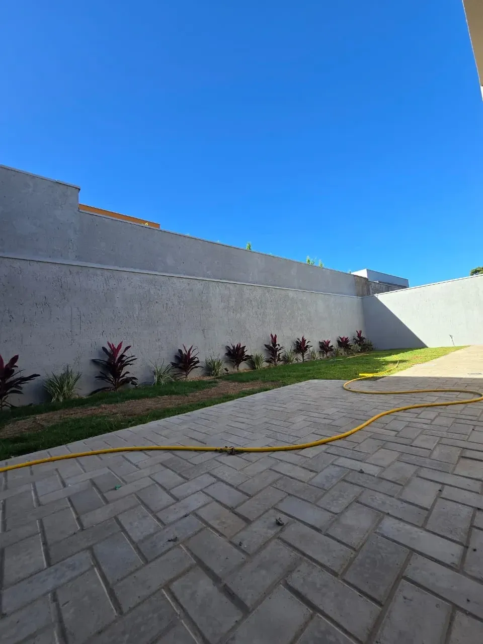 Imagem Imóvel Espetacular à Venda em Araraquara-SP: Casa de Luxo no Condomínio Buona Vita, 3 Suítes e 4 Vagas de Garagem.