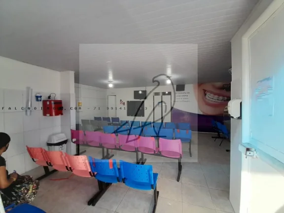 Imagem Vendo casa comercial em Cajazeiras VIII, Salvador-BA
