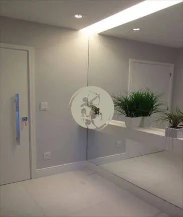 Imagem OPORTUNIDADE NO EMBARÉ TODO REFORMADO NA QUADRA DA PRAIA, APARTAMENTO AMPLO, TOTALMENTE REFORMADO C...