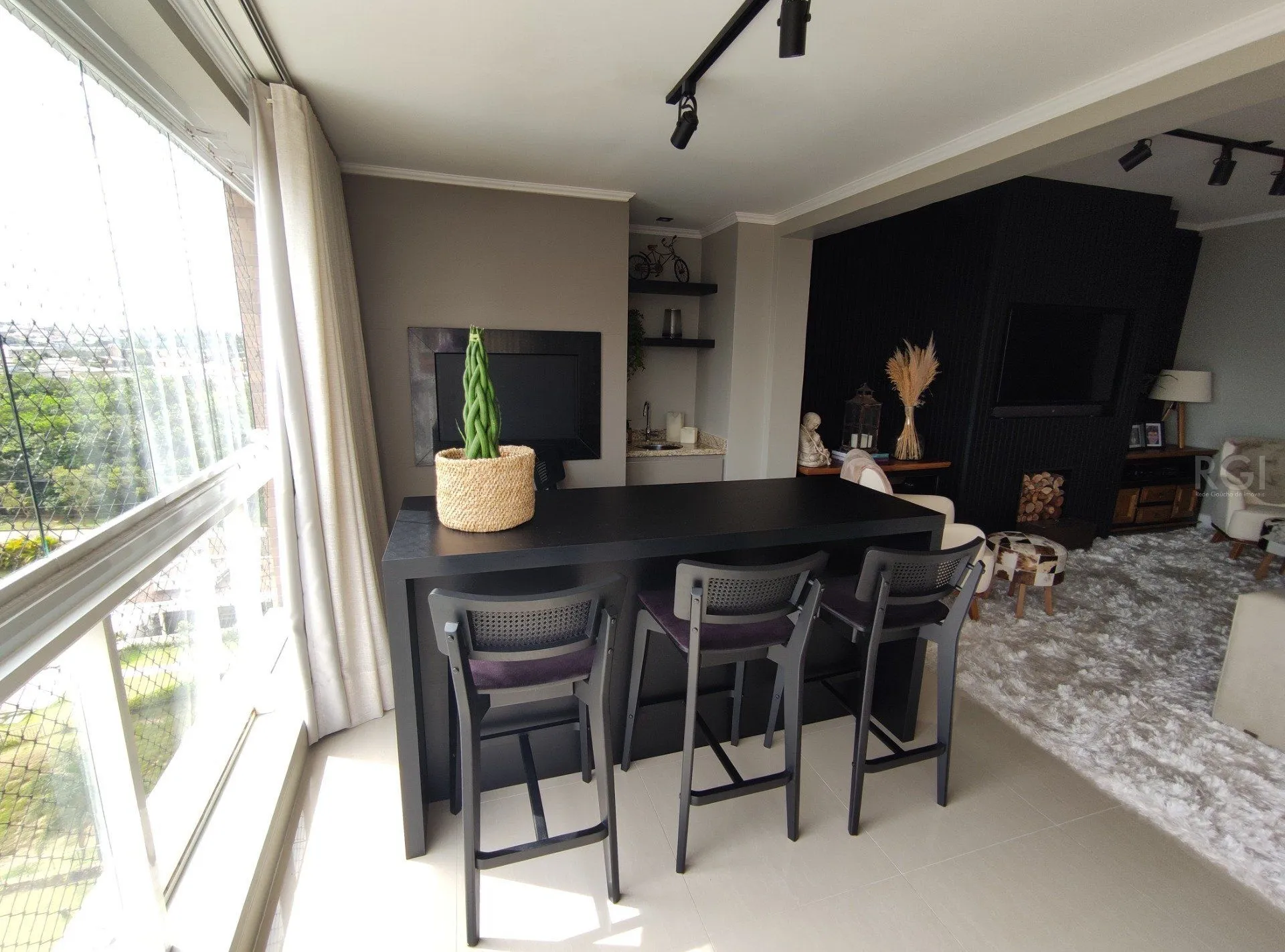 Imagem Apartamento para Venda - 162.53m², 3 dormitórios, sendo 3 suites, 2 vagas - Jardim Do Salso